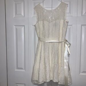 Betsy Adam ivory sleeveless lace dress